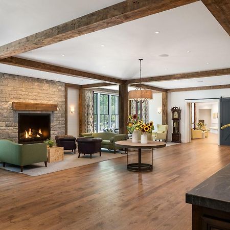 The Williams Inn Williamstown Bagian luar foto