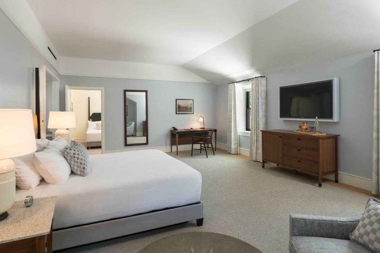 The Williams Inn Williamstown Bagian luar foto