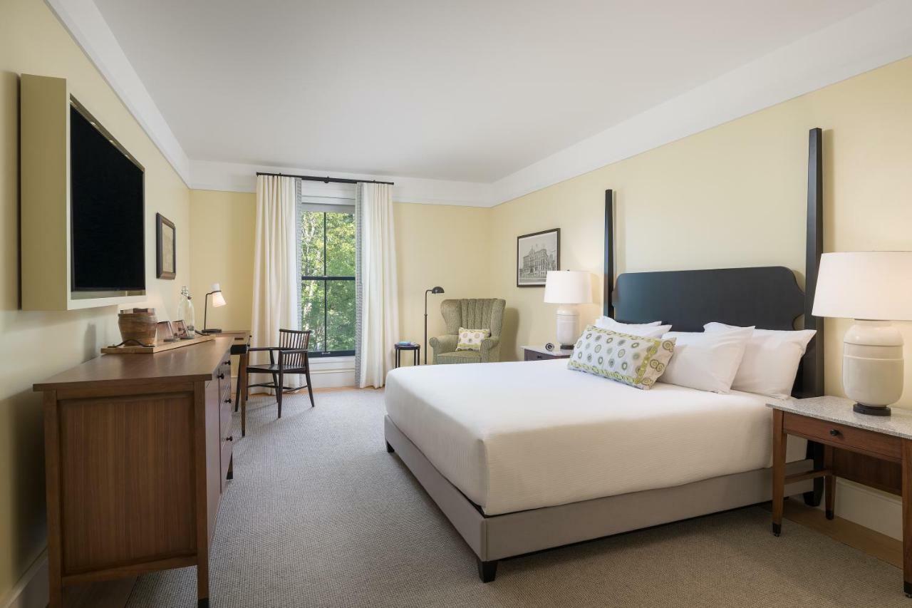 The Williams Inn Williamstown Bagian luar foto