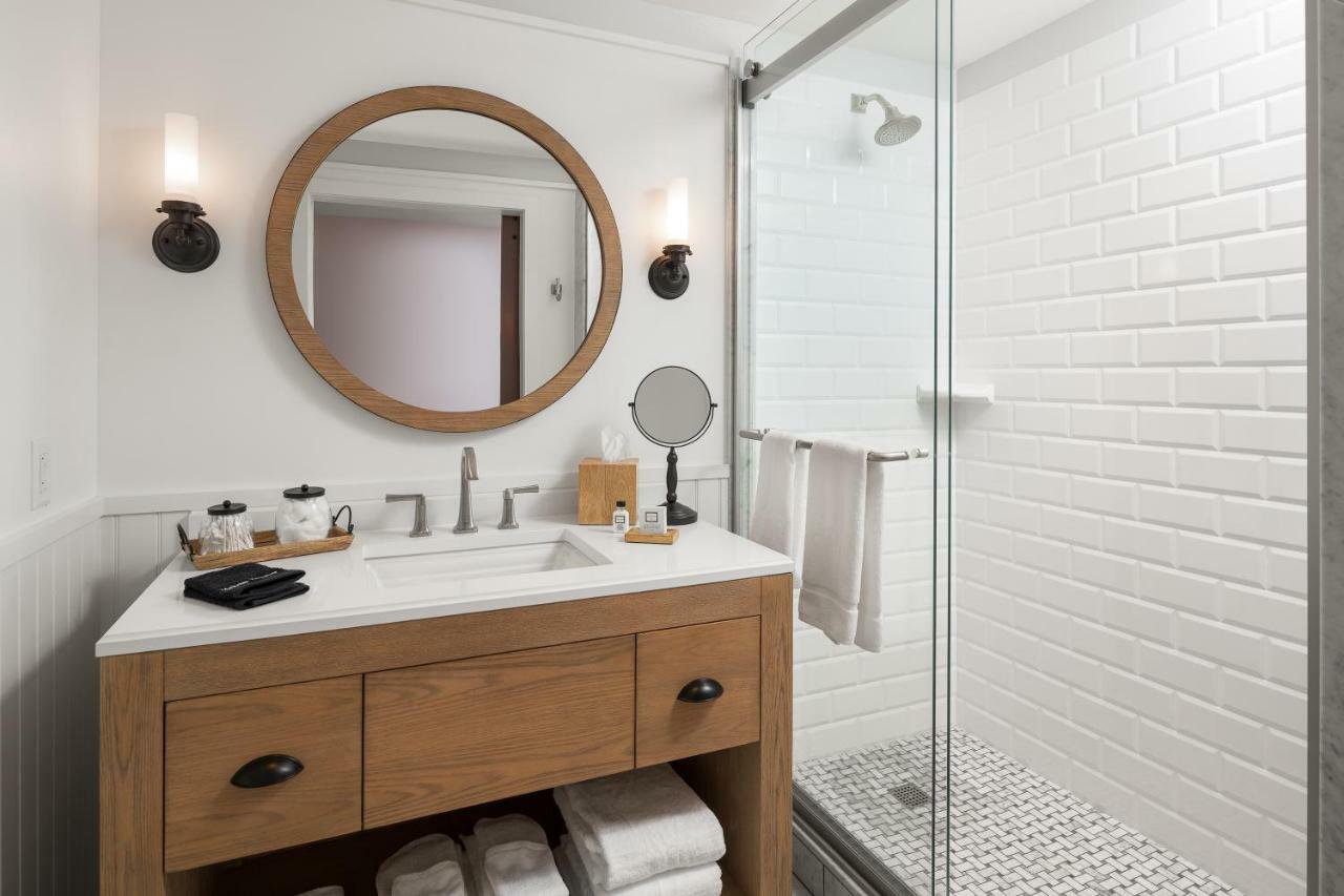 The Williams Inn Williamstown Bagian luar foto