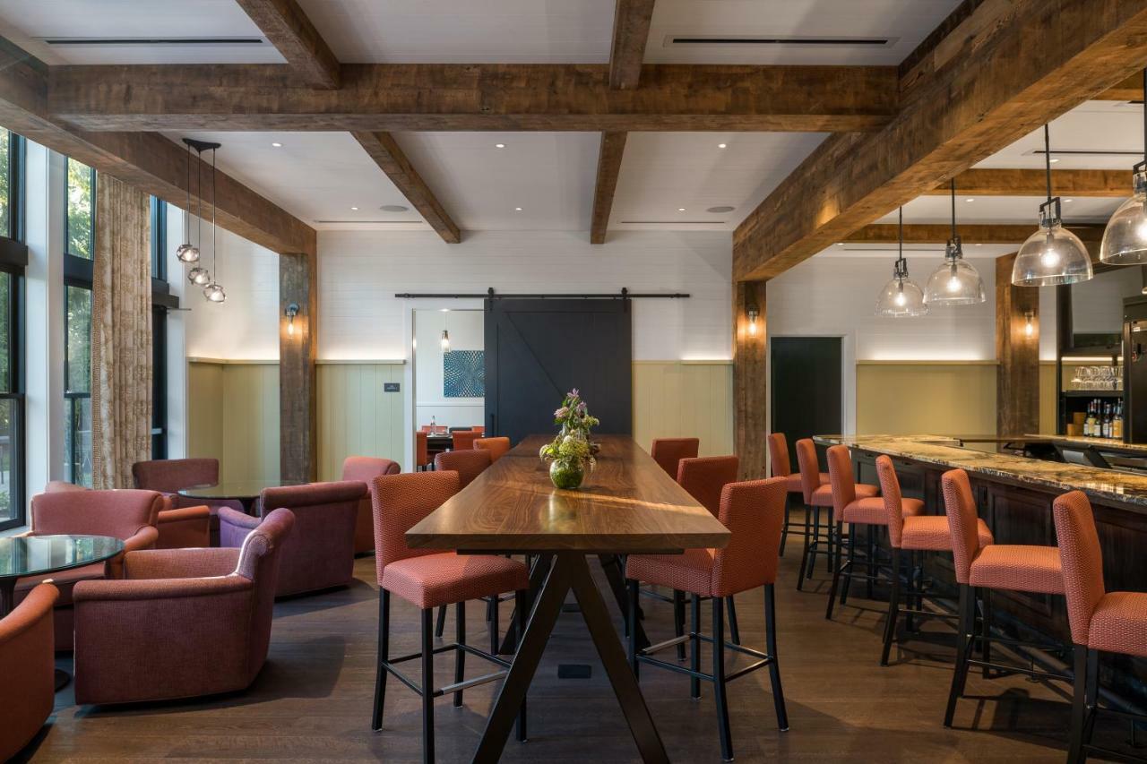 The Williams Inn Williamstown Bagian luar foto