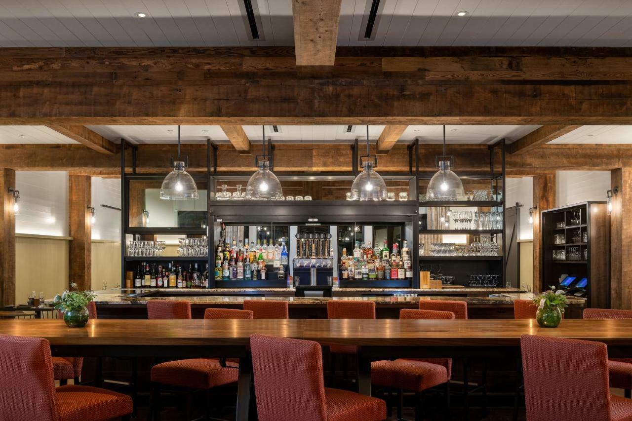 The Williams Inn Williamstown Bagian luar foto