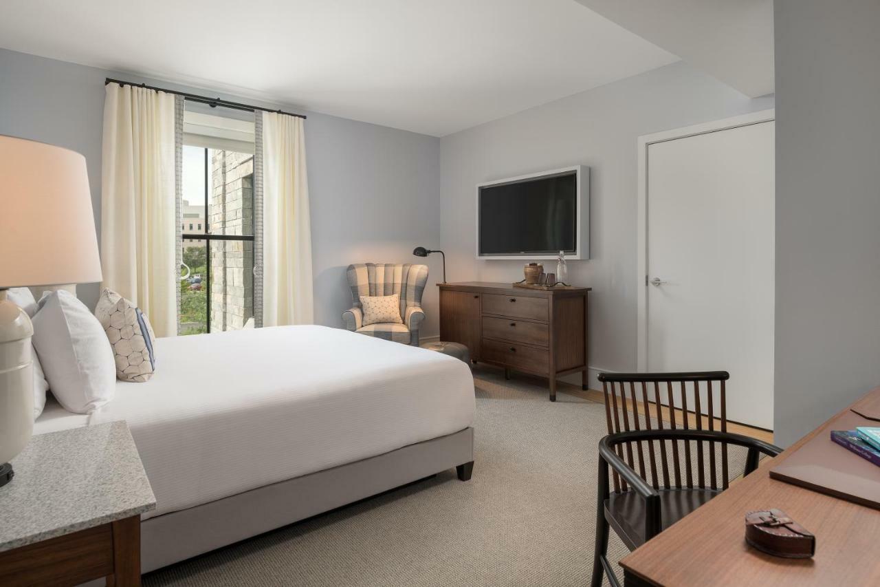 The Williams Inn Williamstown Bagian luar foto